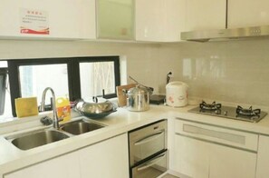 Villa | Eigene Küche | Kühlschrank, Herdplatte, Wasserkocher, Reiskocher