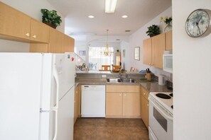 Family Townhome, Balcony, Garden Area | Shared kitchen
