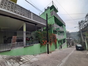Front of property - Posada Ónix Xilitla (Xilitla)