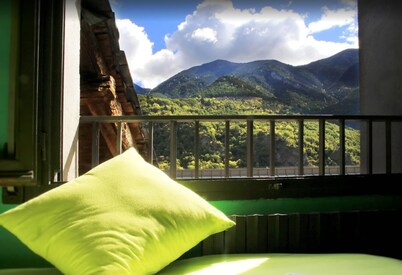 Barri Antic Hostel & Pub