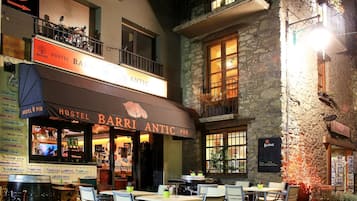 Bar (en la propiedad)