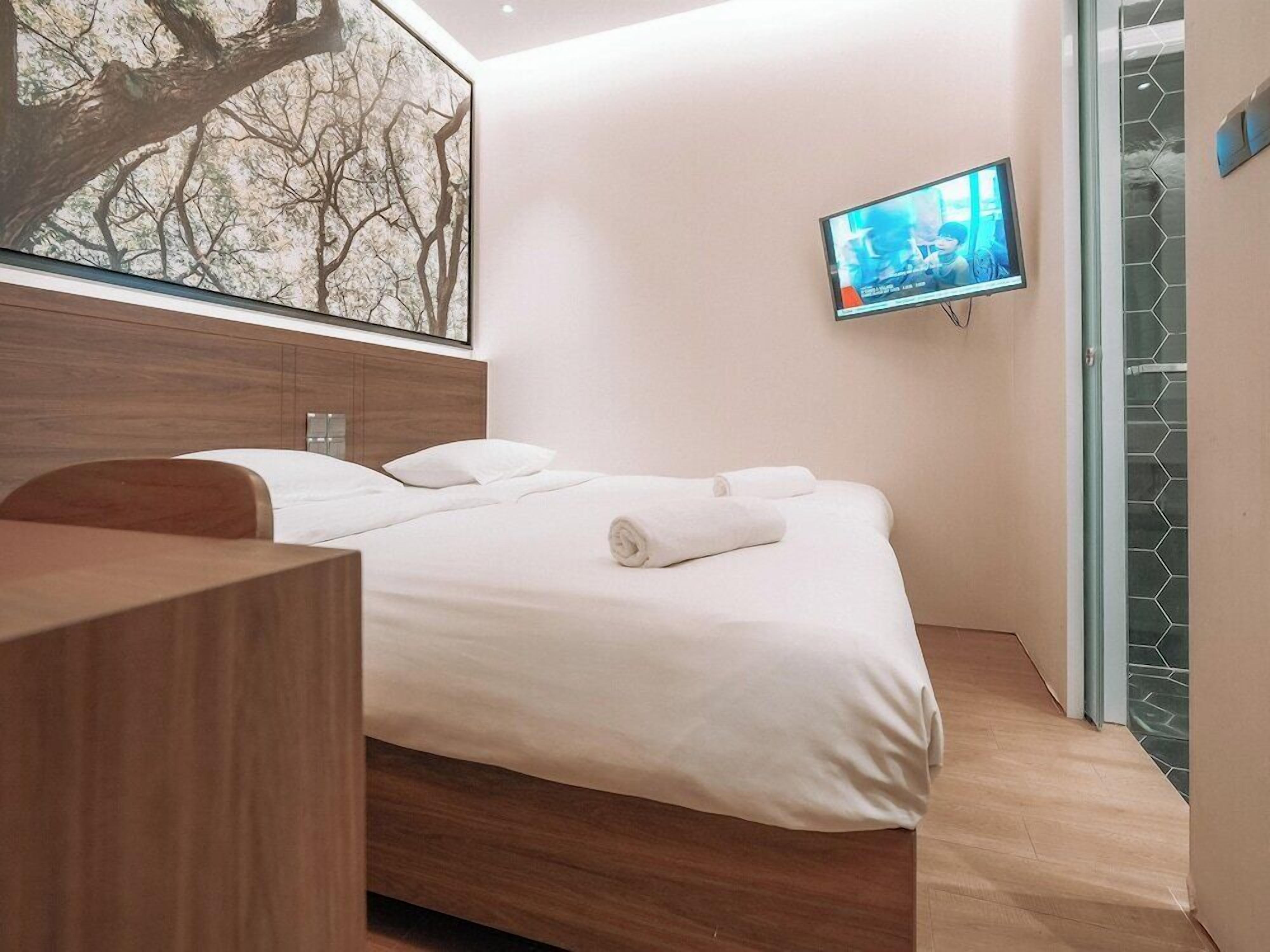 In-room safe, desk, blackout drapes, free WiFi