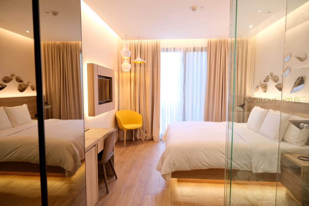 Premier Room, 1 King Bed | In-room safe, desk, blackout curtains, free WiFi