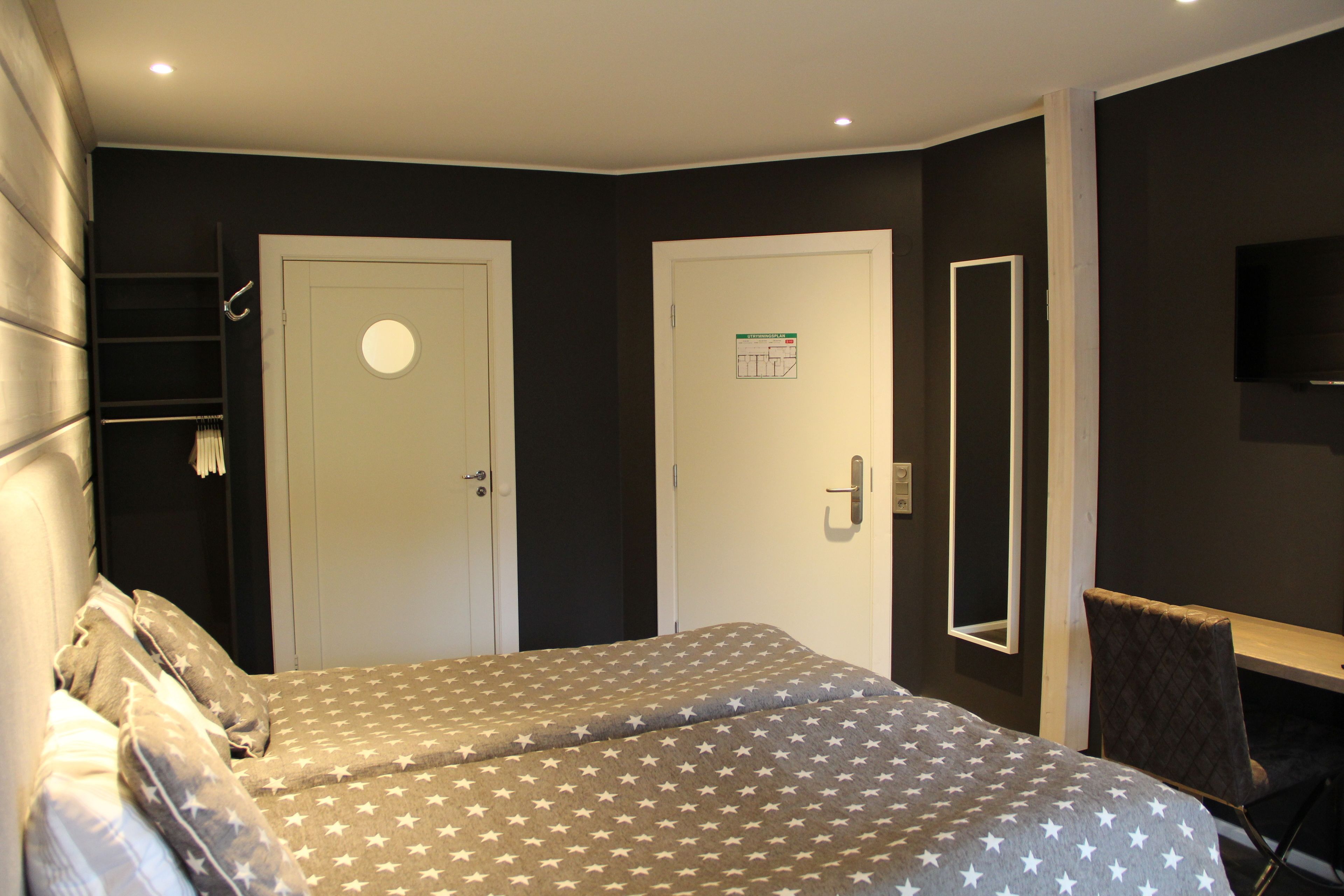 deluxe room | blackout curtains, soundproofing, iron/ironing board, free wifi