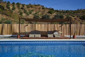 Outdoor pool - The African House (Tolox)