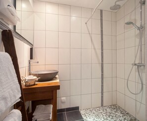 Hair dryer, towels - Auberge du Centre - Poitou (Coulombiers)
