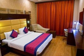 Deluxe Room | In-room safe, iron/ironing board, free WiFi - Hotel RV Homes (Gurugram)