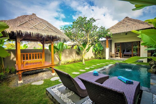 Three Gold Luxury Private Villa