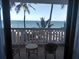 高级房 (Sea Front) | 阳台景观