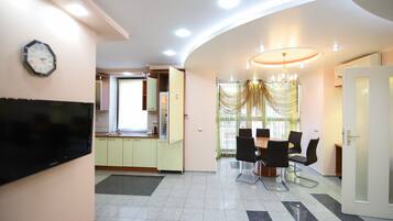 Luxury Apartment, 2 Bedrooms | Living area