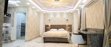 1 bedroom, minibar, in-room safe, desk