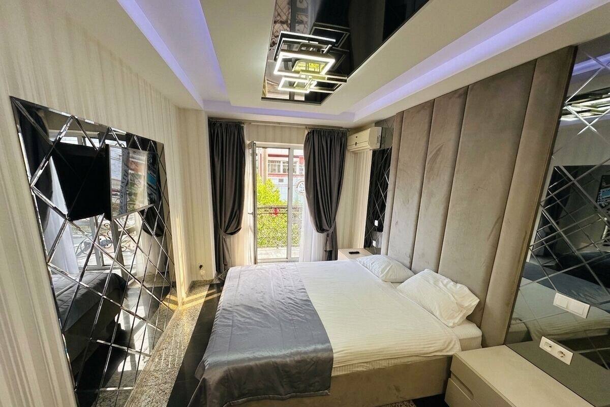 Deluxe Double Room | Premium bedding, minibar, in-room safe, desk