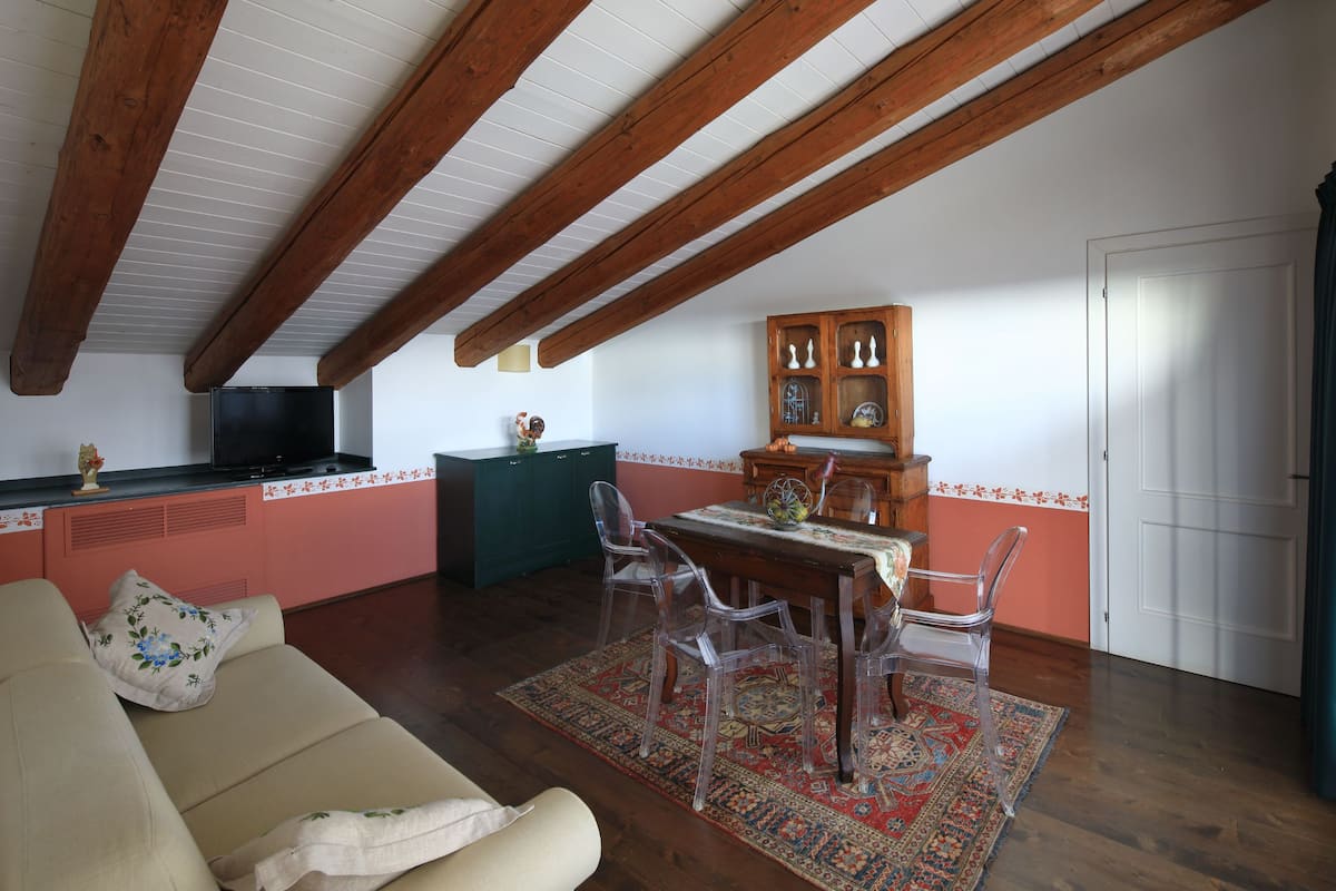 Suite | Tabla de planchar con plancha y wifi gratis