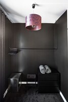 Habitación Deluxe doble | Ropa de cama de alta calidad, edredones de plumas, caja fuerte