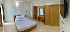 Standard Double Room | Blackout drapes, free WiFi - Tree House Apartment Songkhla (Songkhla)