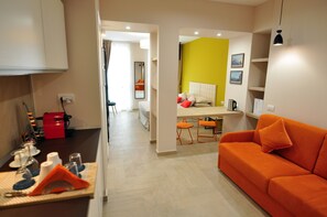 Junior Suite, 1 Queen Bed with Sofa bed, Non Smoking | Desk, soundproofing, free WiFi, bed sheets - Delco Naples (Naples)