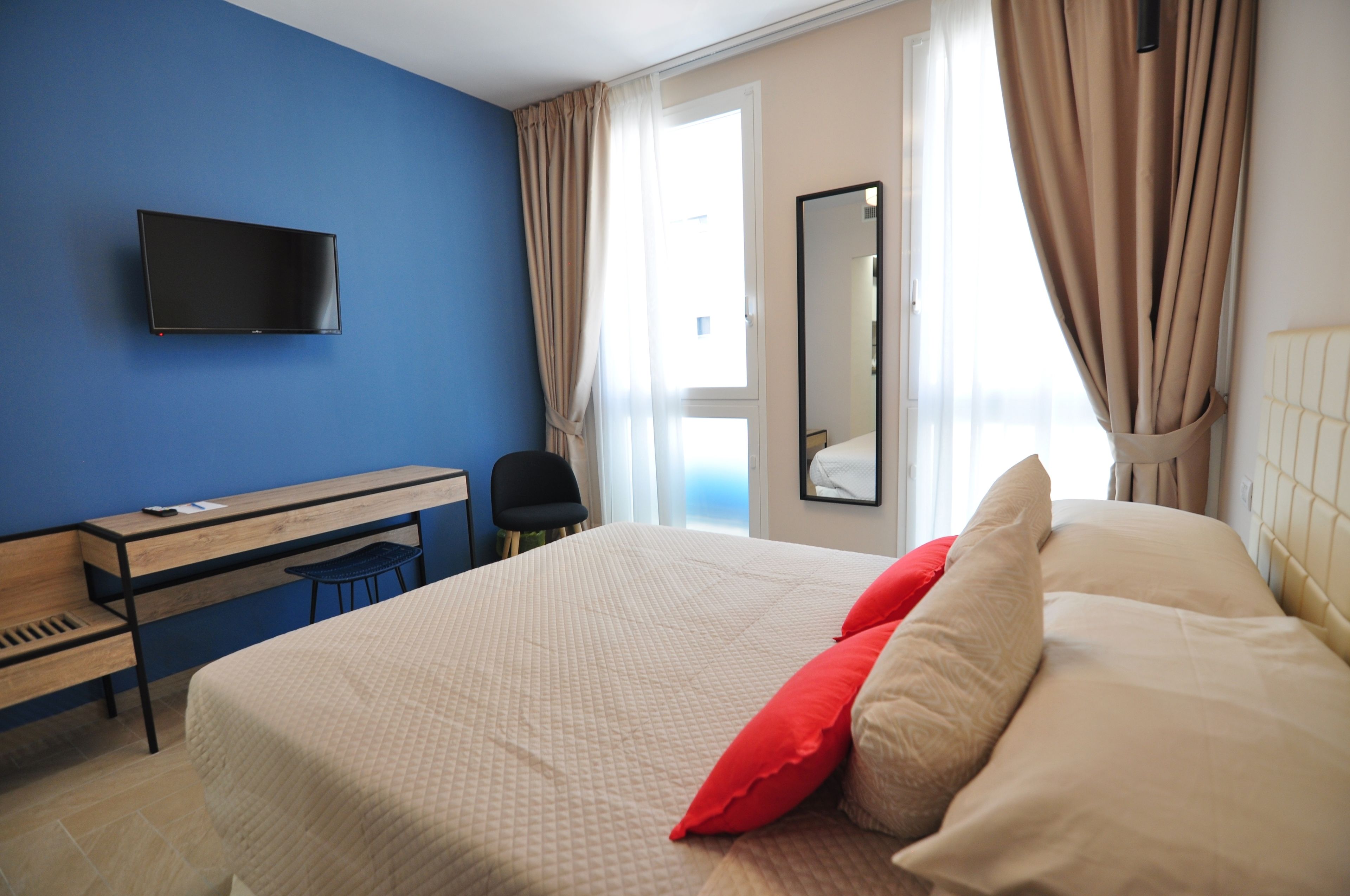 Photo - Delco Naples