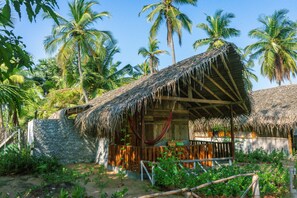 Stuga Deluxe - 1 queensize-säng - icke-rökare (with Fan) | Skrivbord, ljudisolering och sängkläder