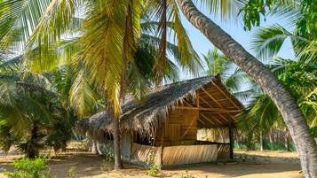 Family Cabin with Fan | Desk, soundproofing, bed sheets