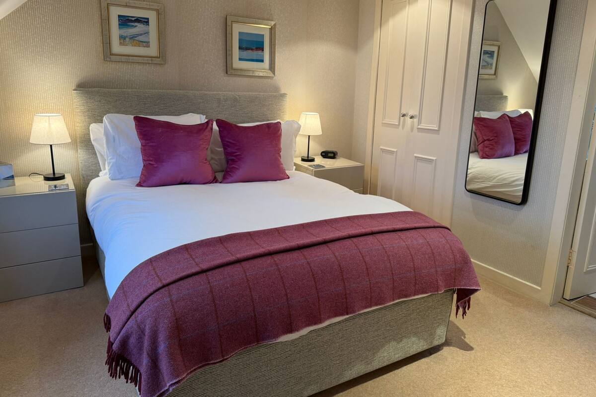 Loch View Small Double Room | 고급 침구, 책상, 다리미/다리미판, 무료 WiFi