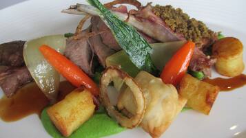 Breakfast, dinner served; British cuisine, garden views