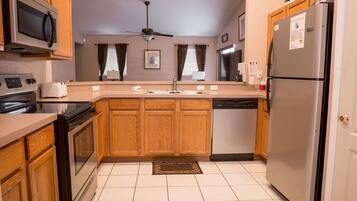 Family Villa, Private Pool, Garden Area | Shared kitchen | Fridge, microwave, oven