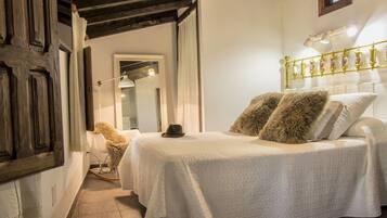 Cortines opaques, planxa i posts de planxar i bressols gratuïts