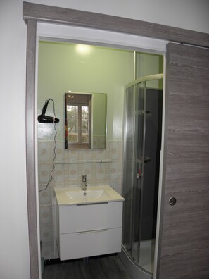 Bathroom sink - Chambres d'hôtes La Planche Pinçon (Teloché)