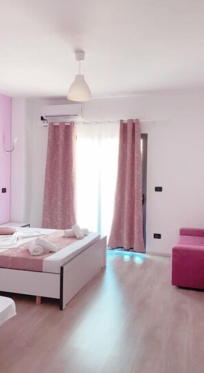Deluxe Double Room, Sea View | Minibar, iron/ironing board, free cribs/infant beds, free WiFi - Viola Garden Hotel (Xarrë)