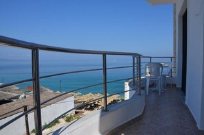 Balcony - Viola Garden Hotel (Xarrë)