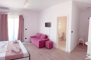 Deluxe Double Room, Sea View | Minibar, iron/ironing board, free cribs/infant beds, free WiFi - Viola Garden Hotel (Xarrë)