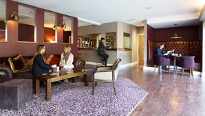 Lobby lounge - Lane End (High Wycombe)