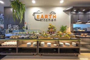Daily buffet breakfast for a fee - Zenseana Resort & Spa (Patong)