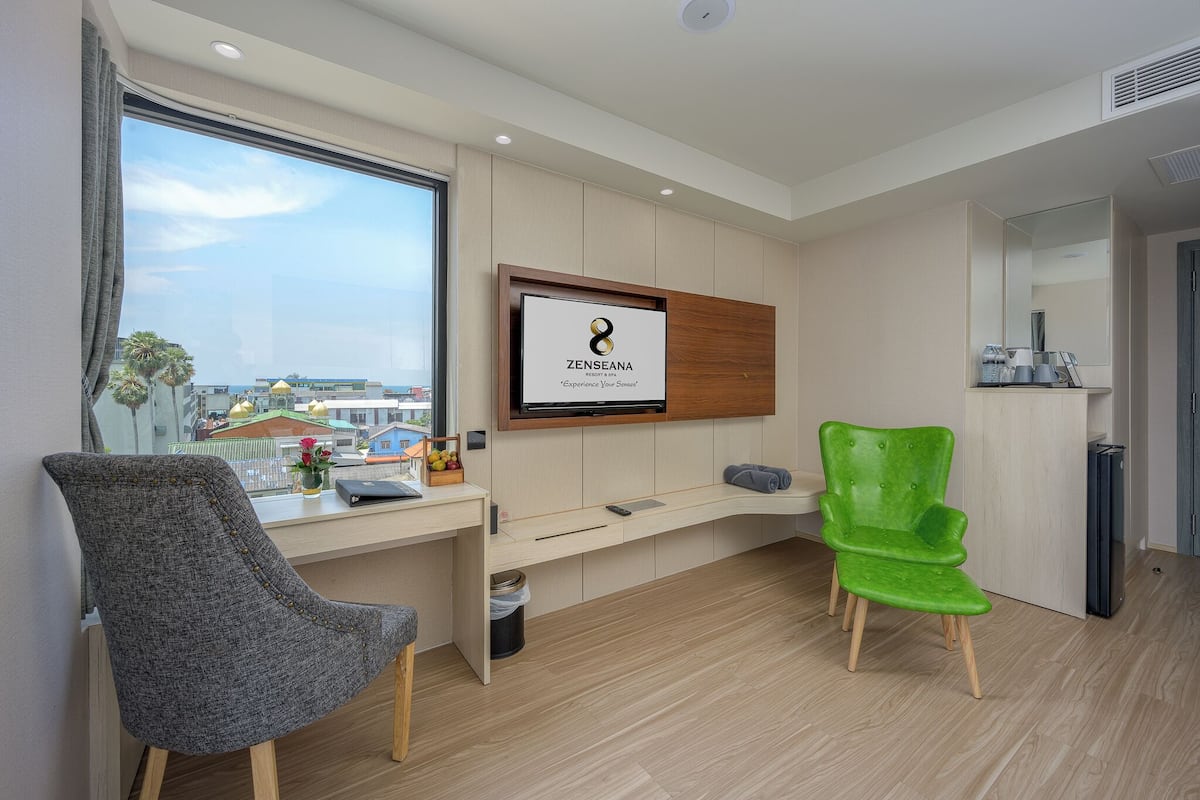 panorama room | room amenity