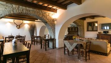 Free daily local cuisine breakfast