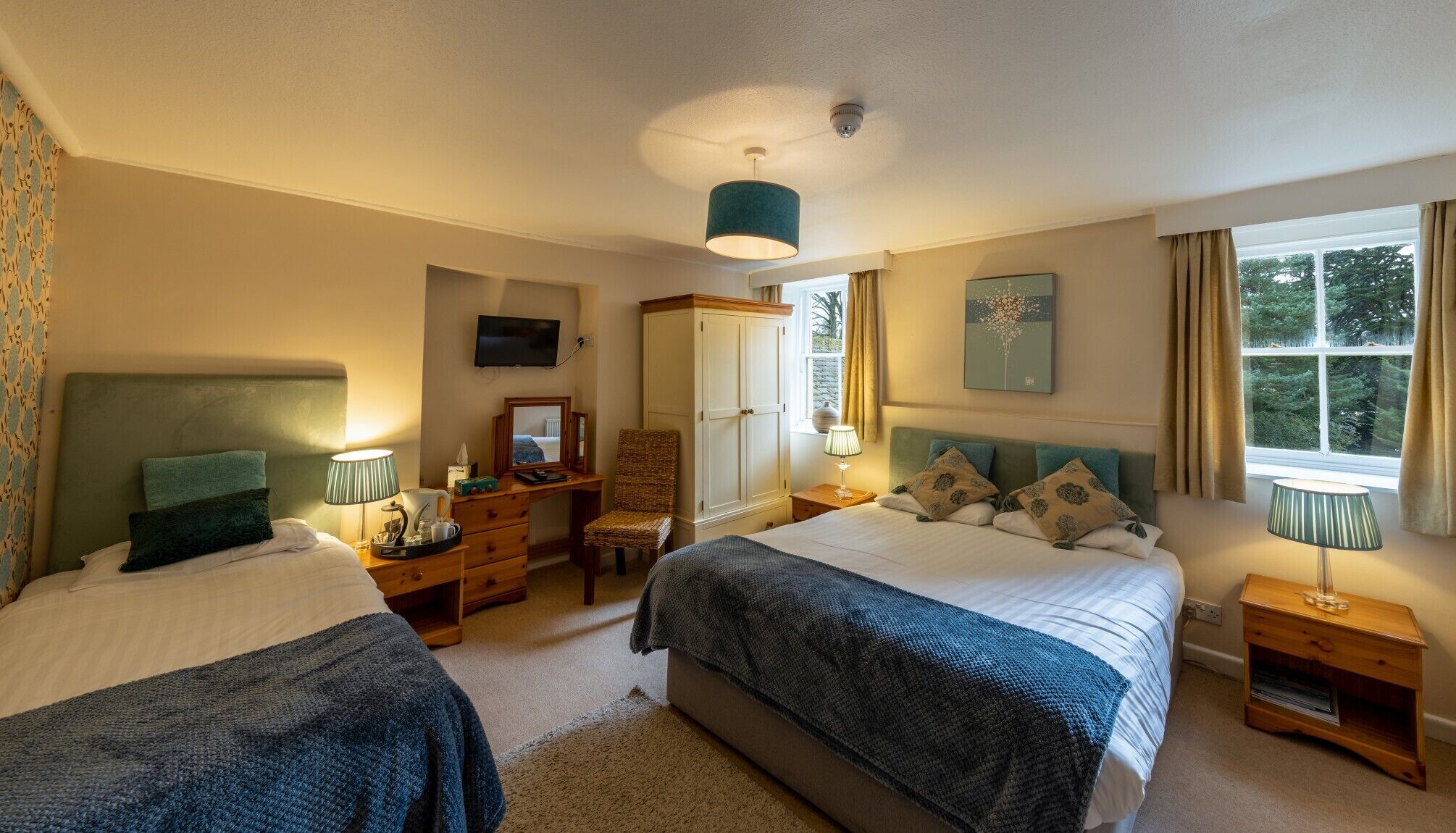 triple room | free wifi, bed sheets