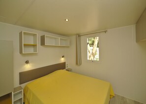 Nhà di động Tiêu chuẩn, phù hợp cho người khuyết tật | 2 phòng ngủ, trang trí khác biệt 