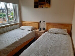 1 habitación, ropa de cama hipoalergénica y decoración personalizada 