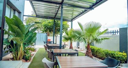 Cycad Palm Hotel