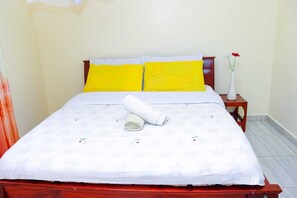 豪華公寓, 3 間臥室 | 3 間睡房、高級寢具、遮光窗簾/窗簾、熨斗/熨衫板