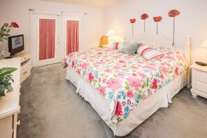 Appart'hôtel Familial, piscine privée, côté jardin | 3 chambres, espace de travail pour ordinateur portable