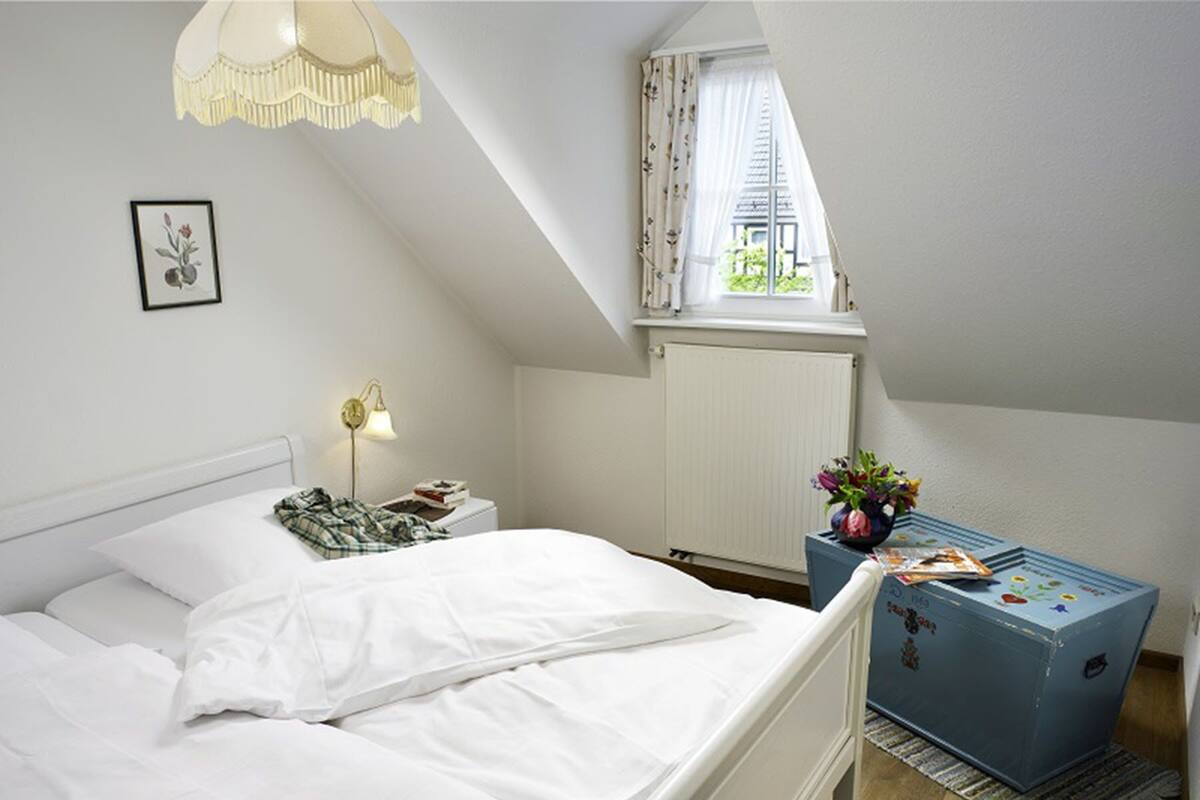 Soundproofing, free cots/infant beds, free WiFi