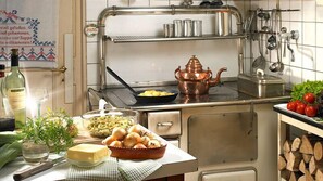 Alimentos y bebidas