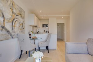 Interior - Luxury One Bedroom in Kings Cross (London)
