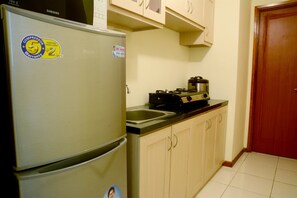 Private kitchenette - City View Grand Palace Kemayoran Apartment Near JIEXPO/PRJ (Jakarta)