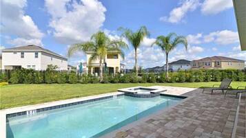 Seasonal outdoor pool, pool umbrellas, sun loungers