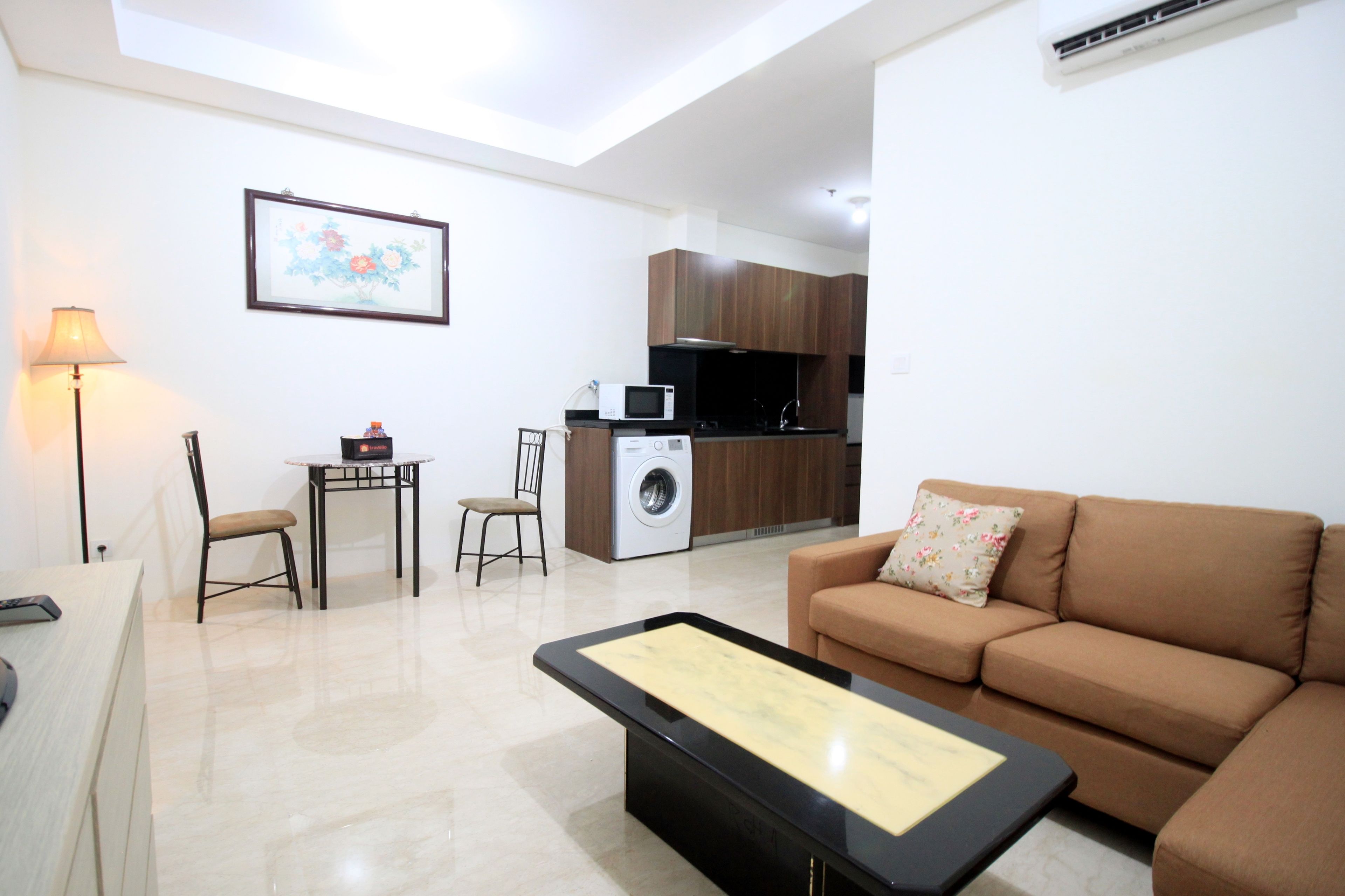 Room | Living room | TV