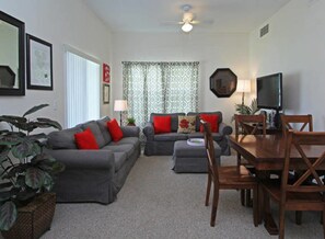 Family Townhome, Garden Area | Lobby
