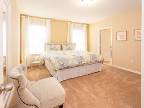 Familienvilla, Whirlpool, zum Garten hin | 5 Schlafzimmer, laptopgeeigneter Arbeitsplatz, Bügeleisen/Bügelbrett