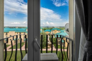 Departamento familiar, con acceso para personas discapacitadas | Vista al jardín